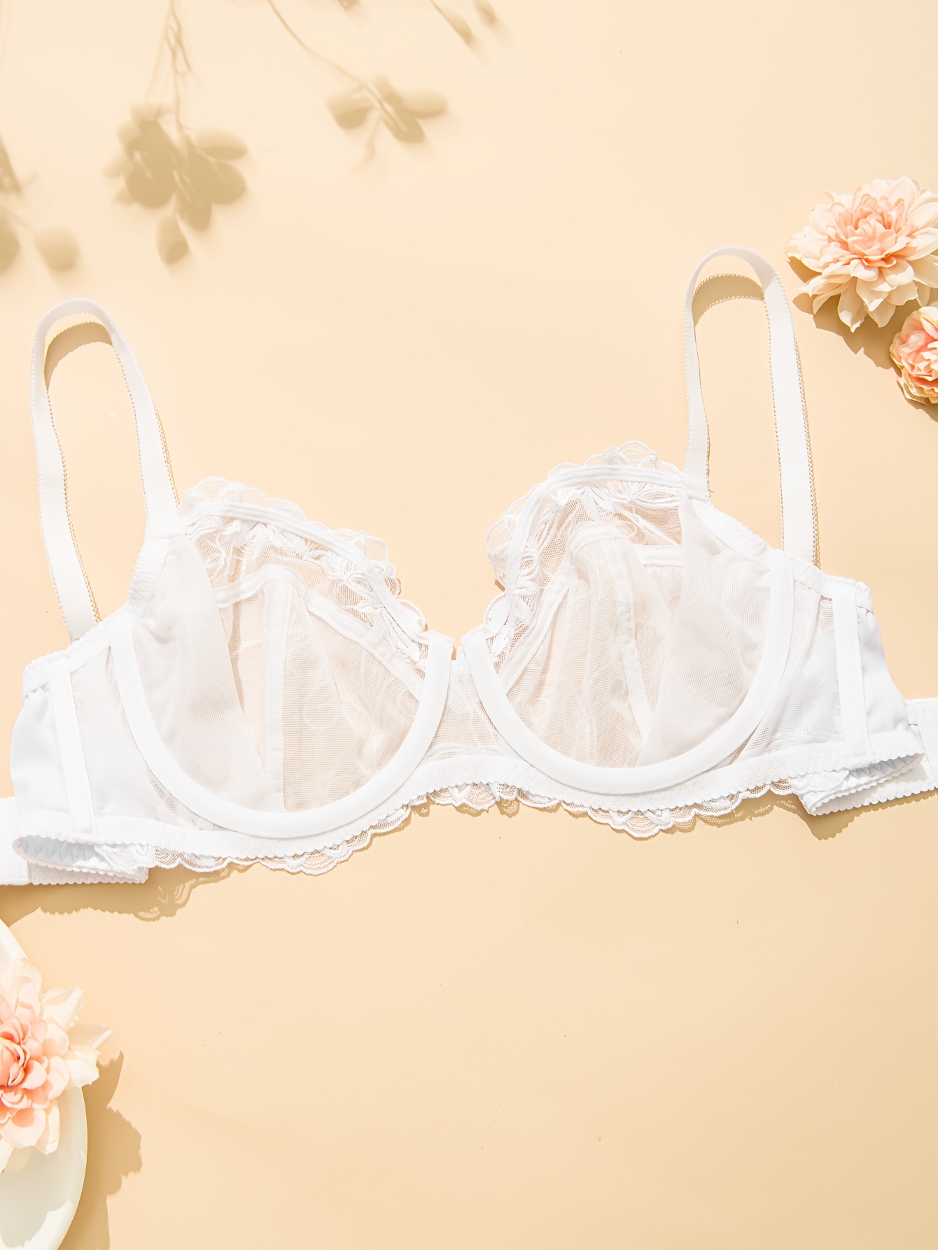Soutien gorge en dentelle semi-transparente avec détail floral brodé & non doublé – Image 9