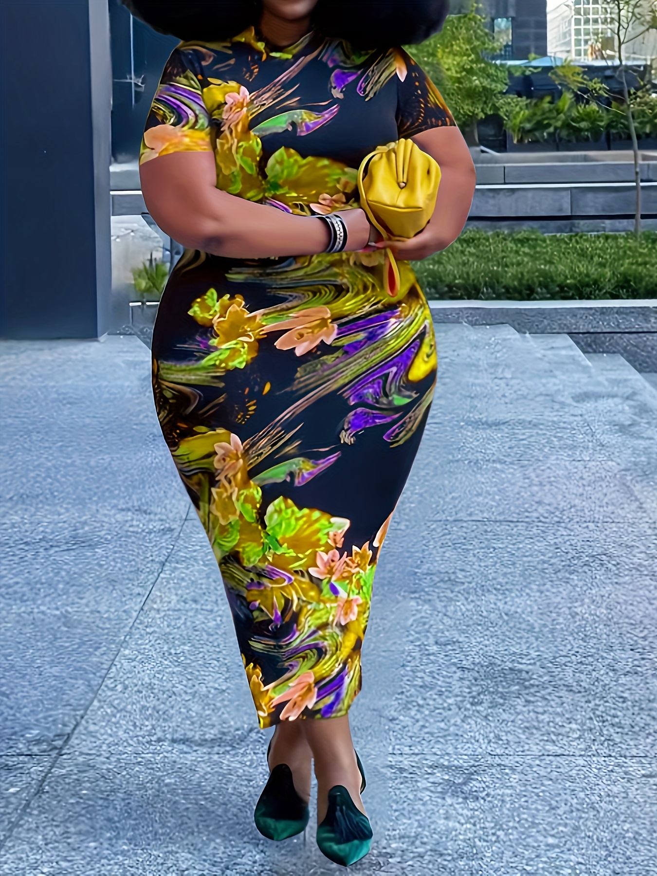 Robe moulante longue imprimé floral à manches courtes – Image 5