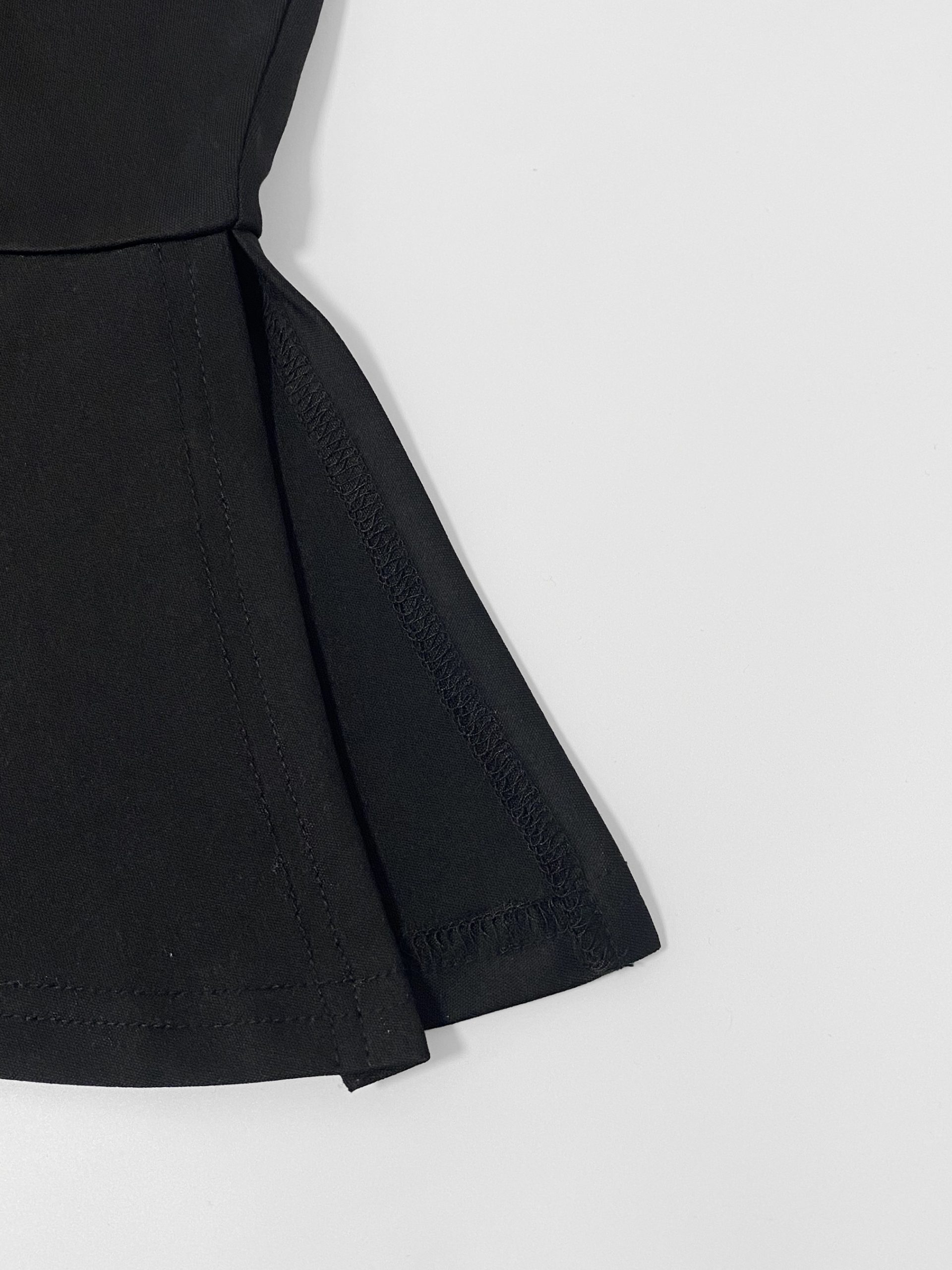 Robe moulante extensible élégante à encolure asymétrique & détail de fermeture éclair – Image 5