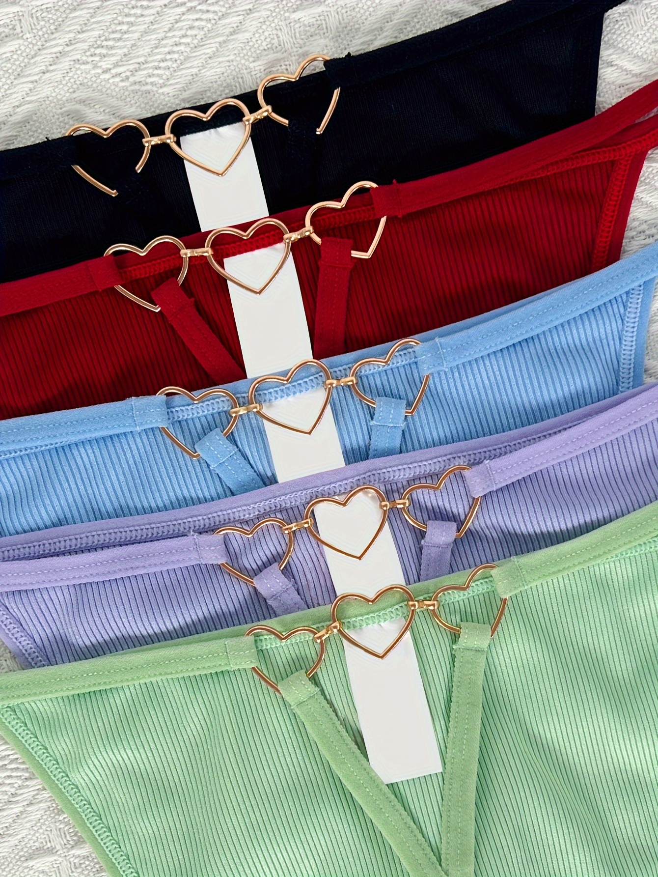 Strings taille basse avec détail bague en métal en forme de coeur – Image 5