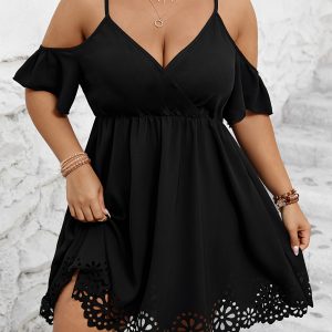 Robe courte élégante à découpes & épaules dénudées