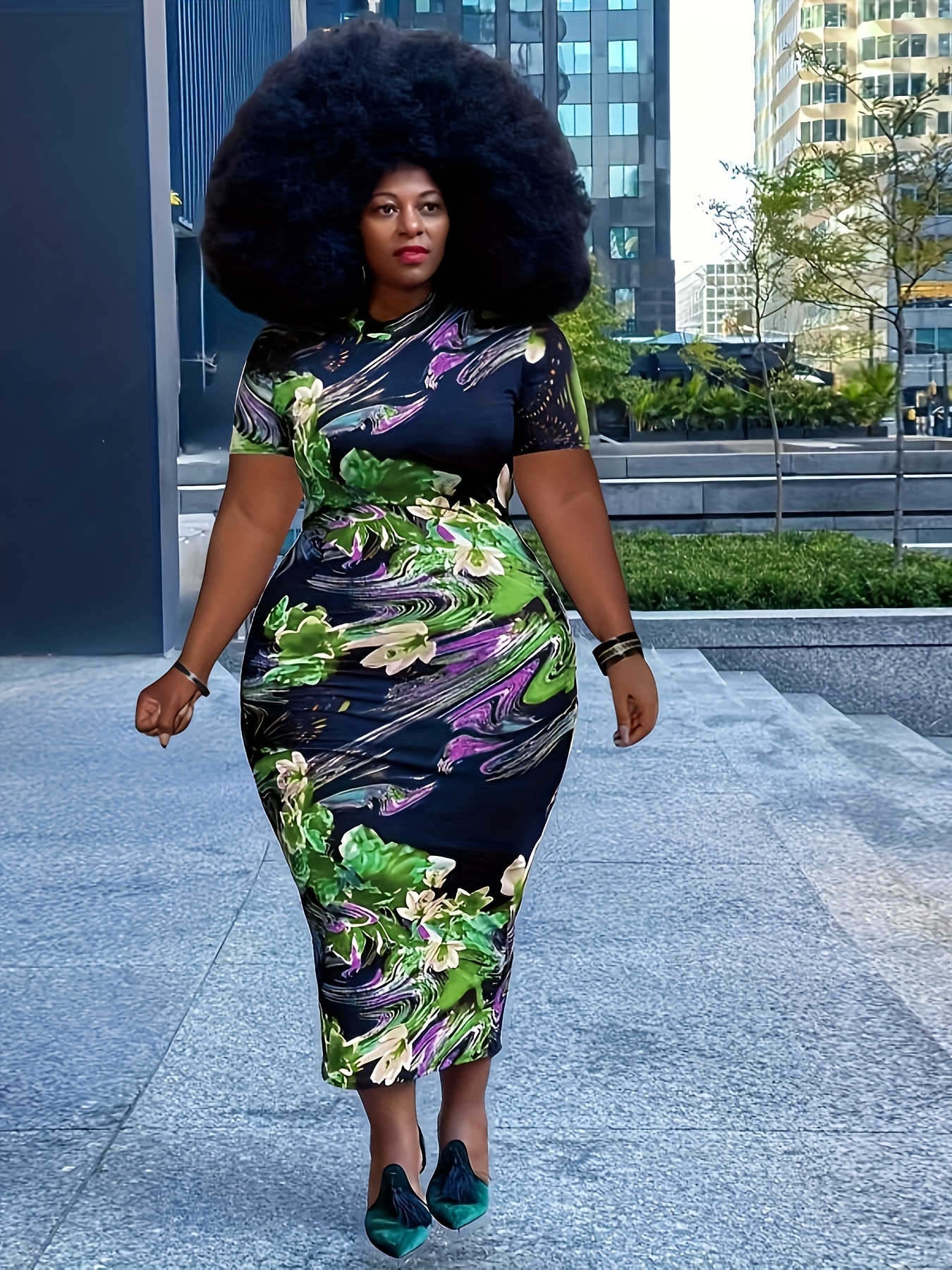 Robe moulante longue imprimé floral à manches courtes – Image 3