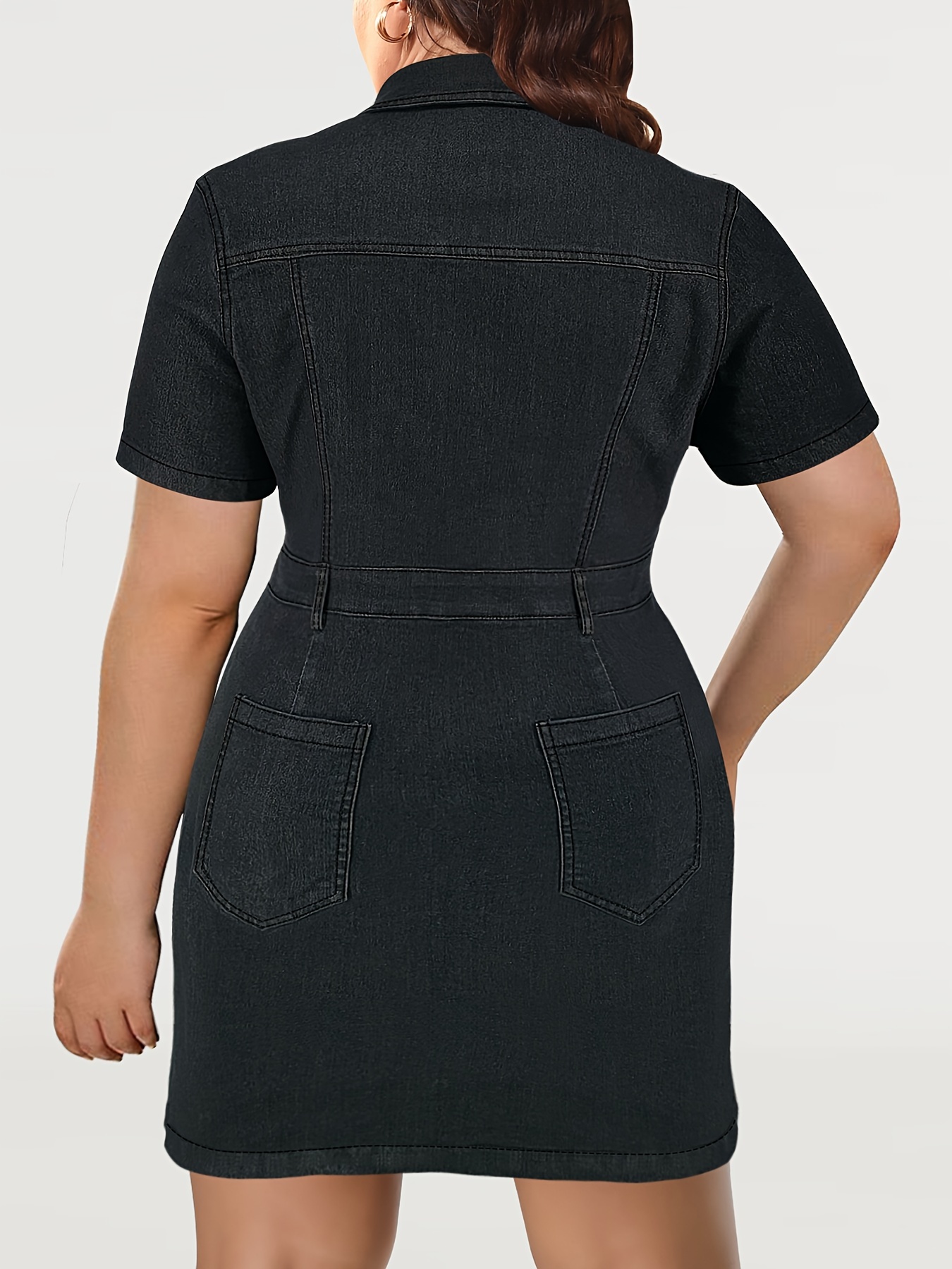 Robe moulante en denim à manches courtes avec détail bouton à col lapin – Image 3