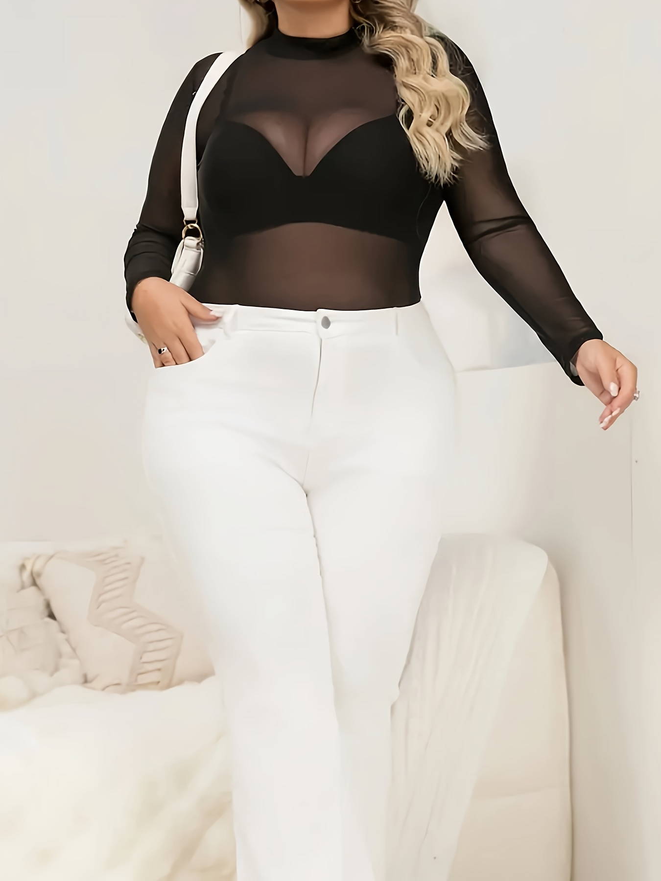 T-shirt sexy en maille transparente à manches longues à col haut élégant – Image 3