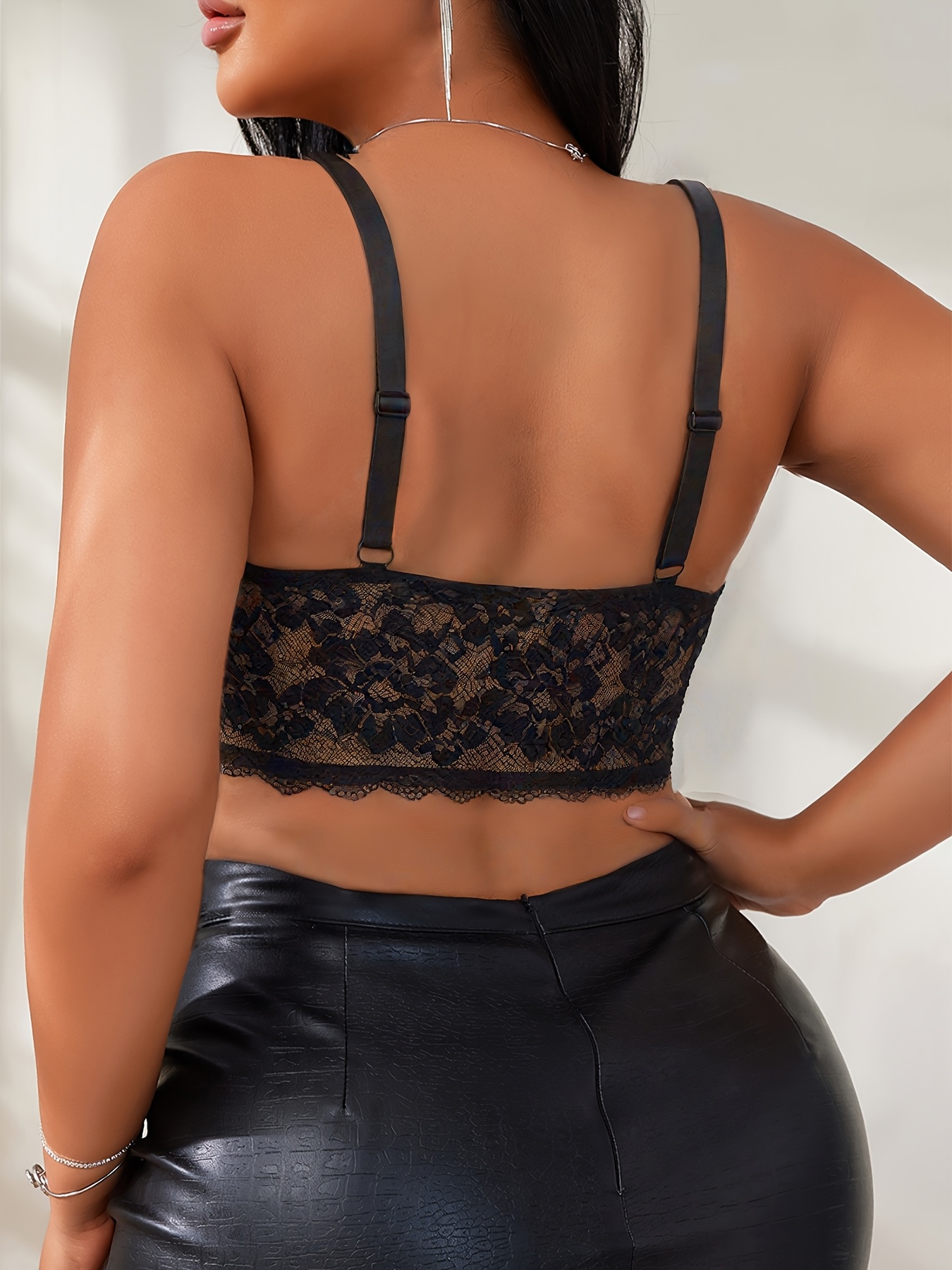 Soutien gorge en dentelle sexy de luxe avec anneau en acier – Image 3