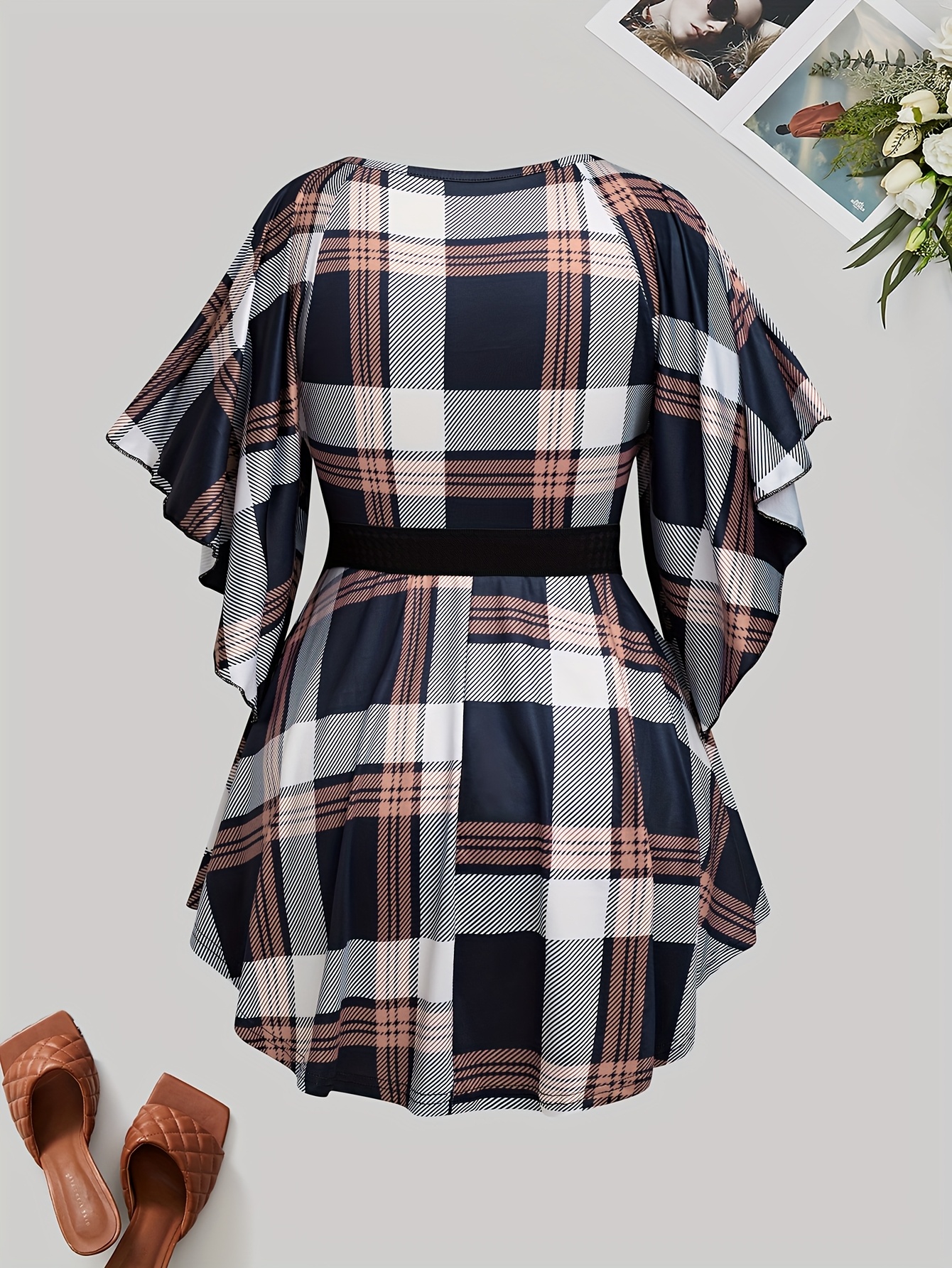 Chemisier à coeur en métal à manches courte plissé avec ceinture à col rond rayé élégant en tissu tricoté – Image 7