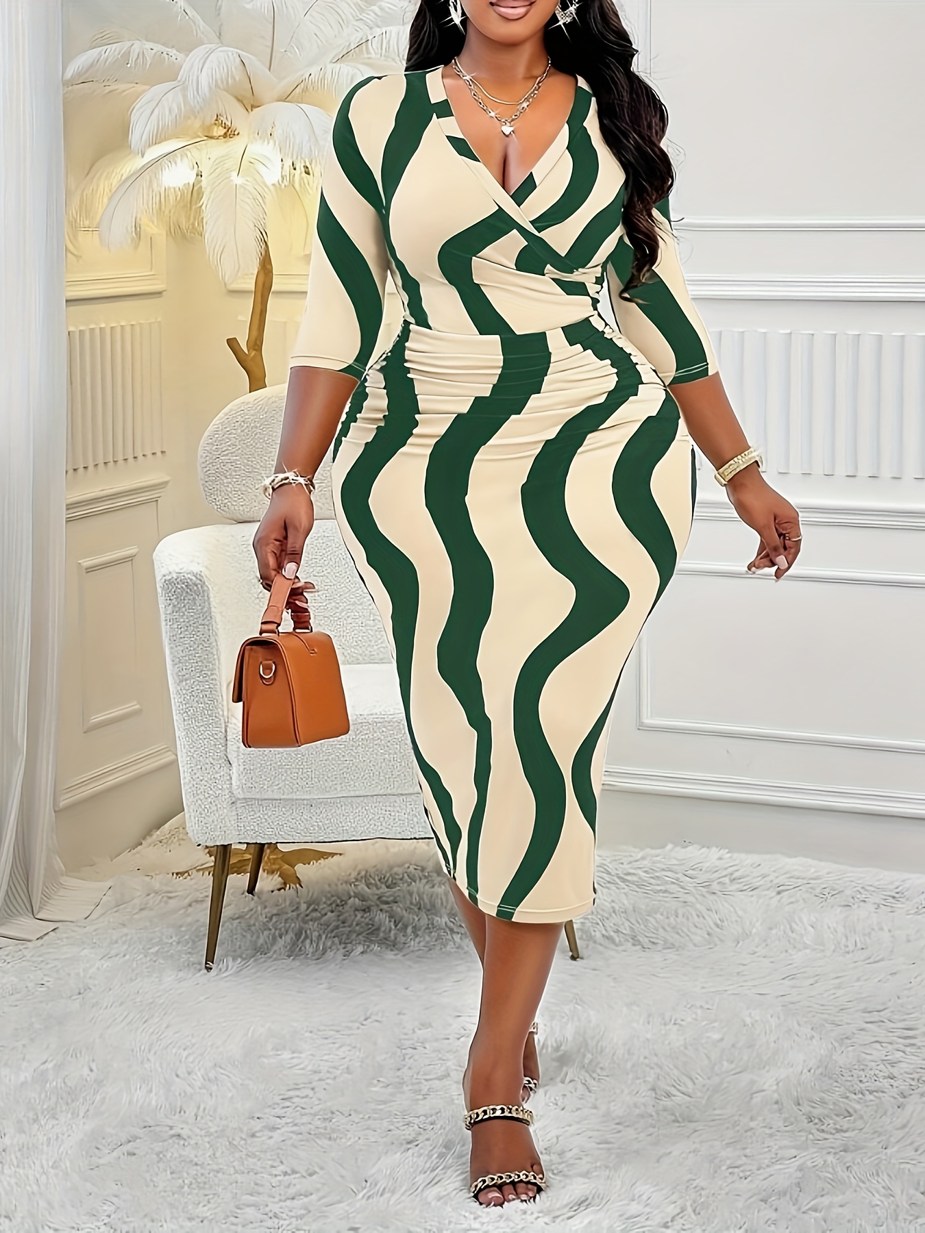 Robe moulante élégante extensible à col V à motif imprimé & ourlet froncé – Image 9