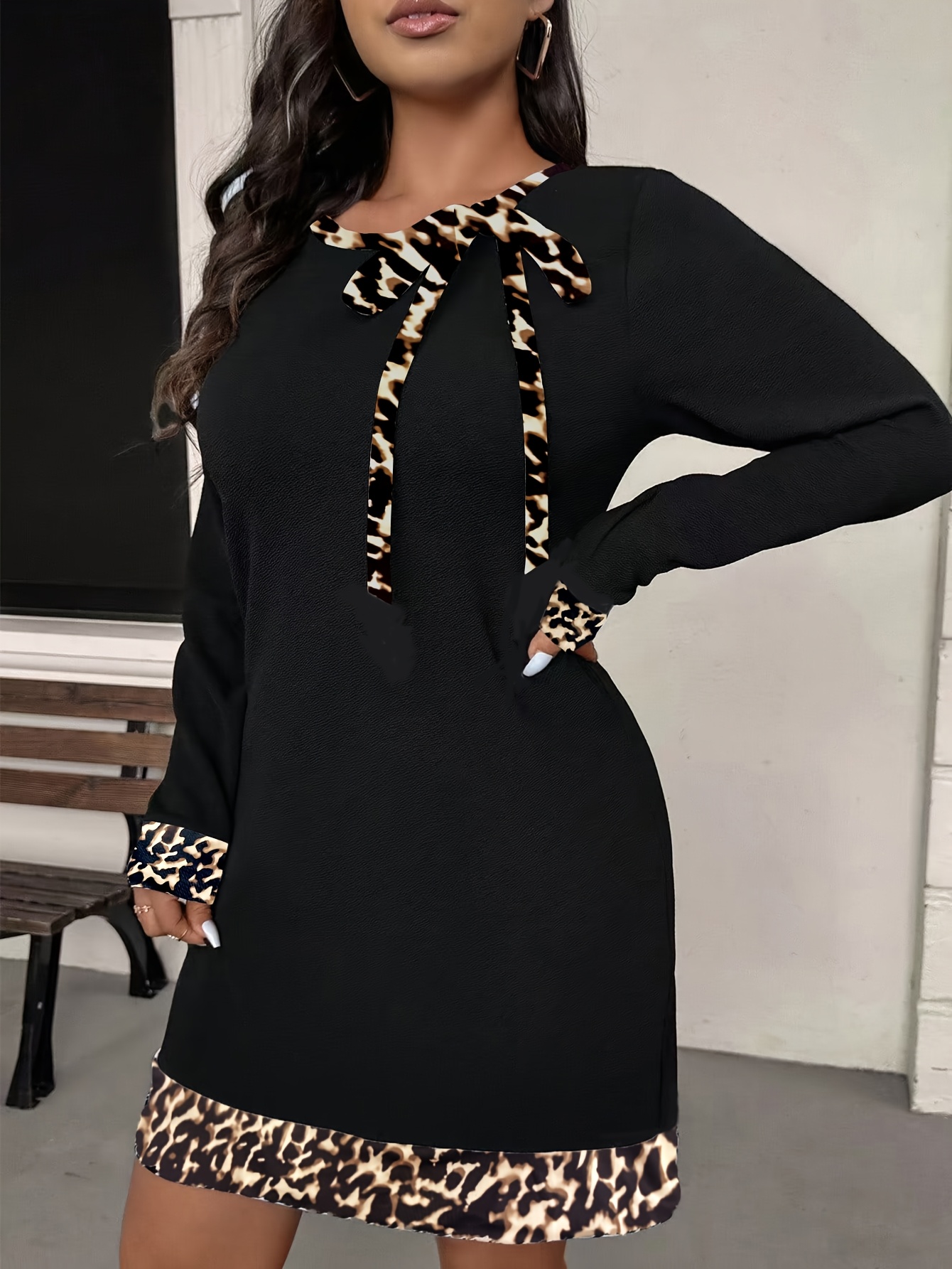 Robe sexy moulante extensible imprimé léopard avec détail noeud au cou – Image 5