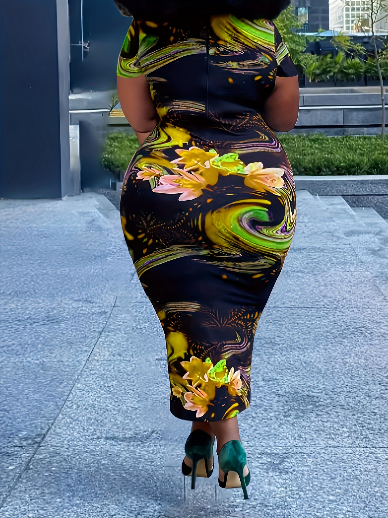 Robe moulante longue imprimé floral à manches courtes – Image 9