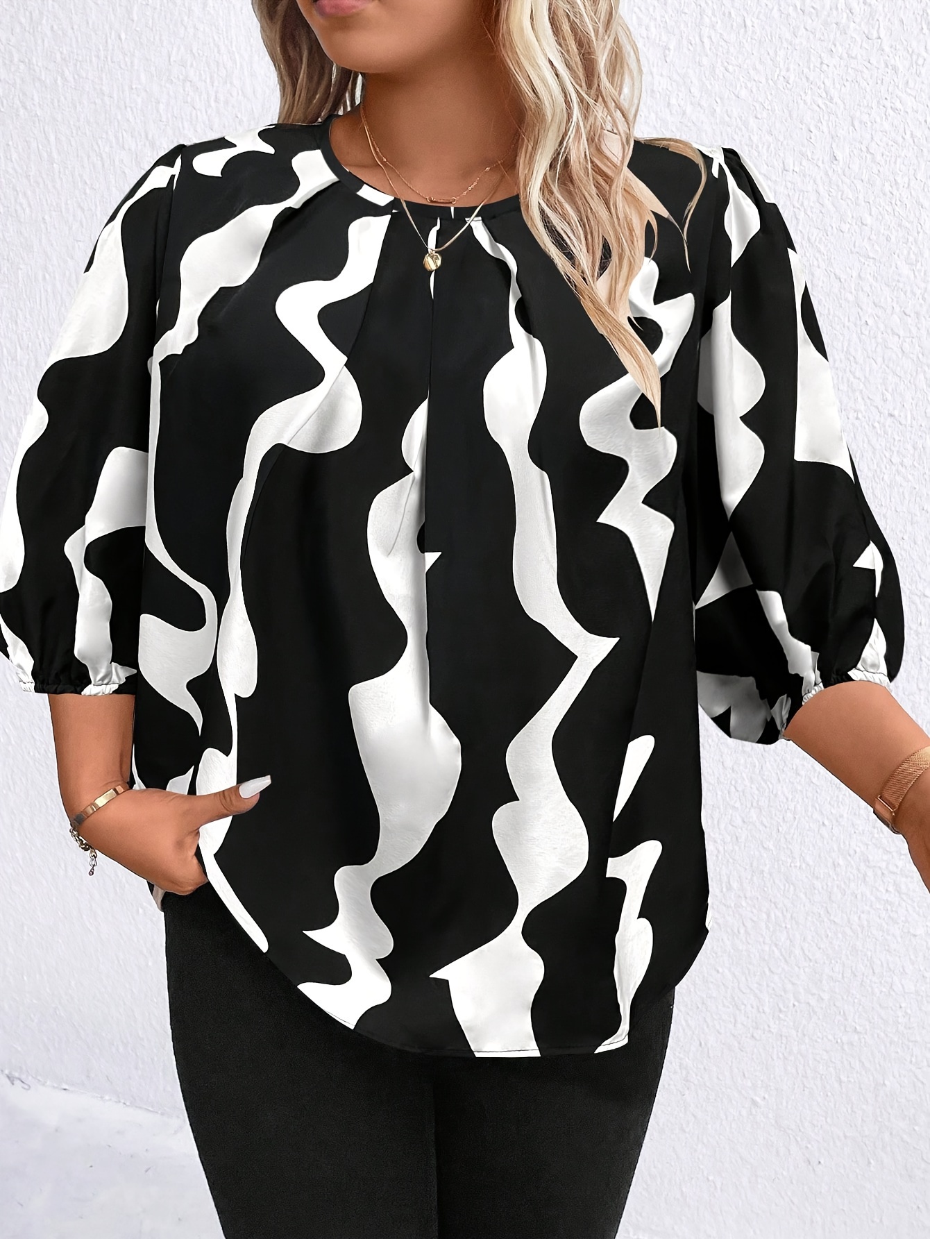 Blouse élégante à col rond en tissu tissé non extensible imprimé vague noir & blanc