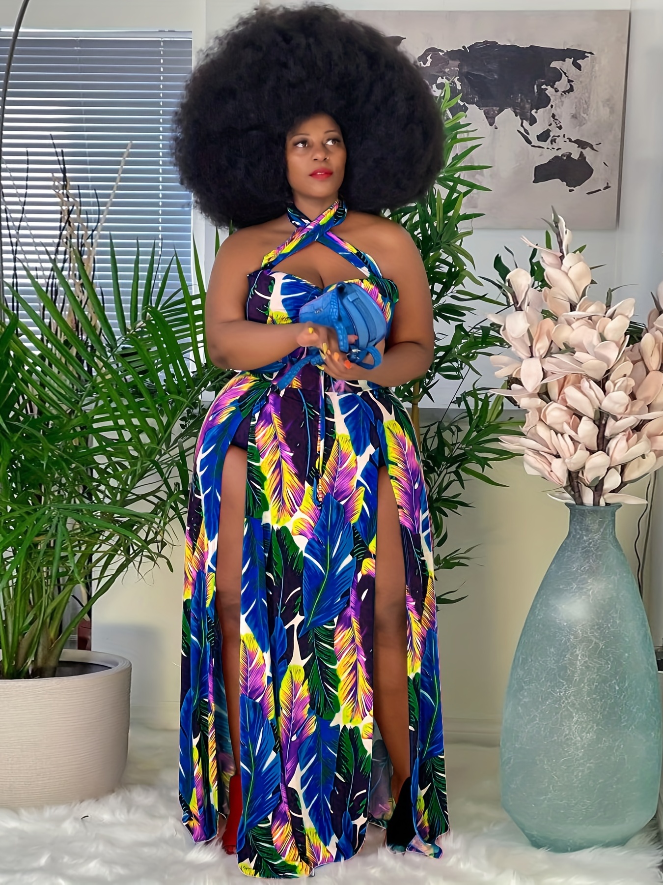 Robe à étirement moyen à dos nu imprimé tropical criss cross – Image 2