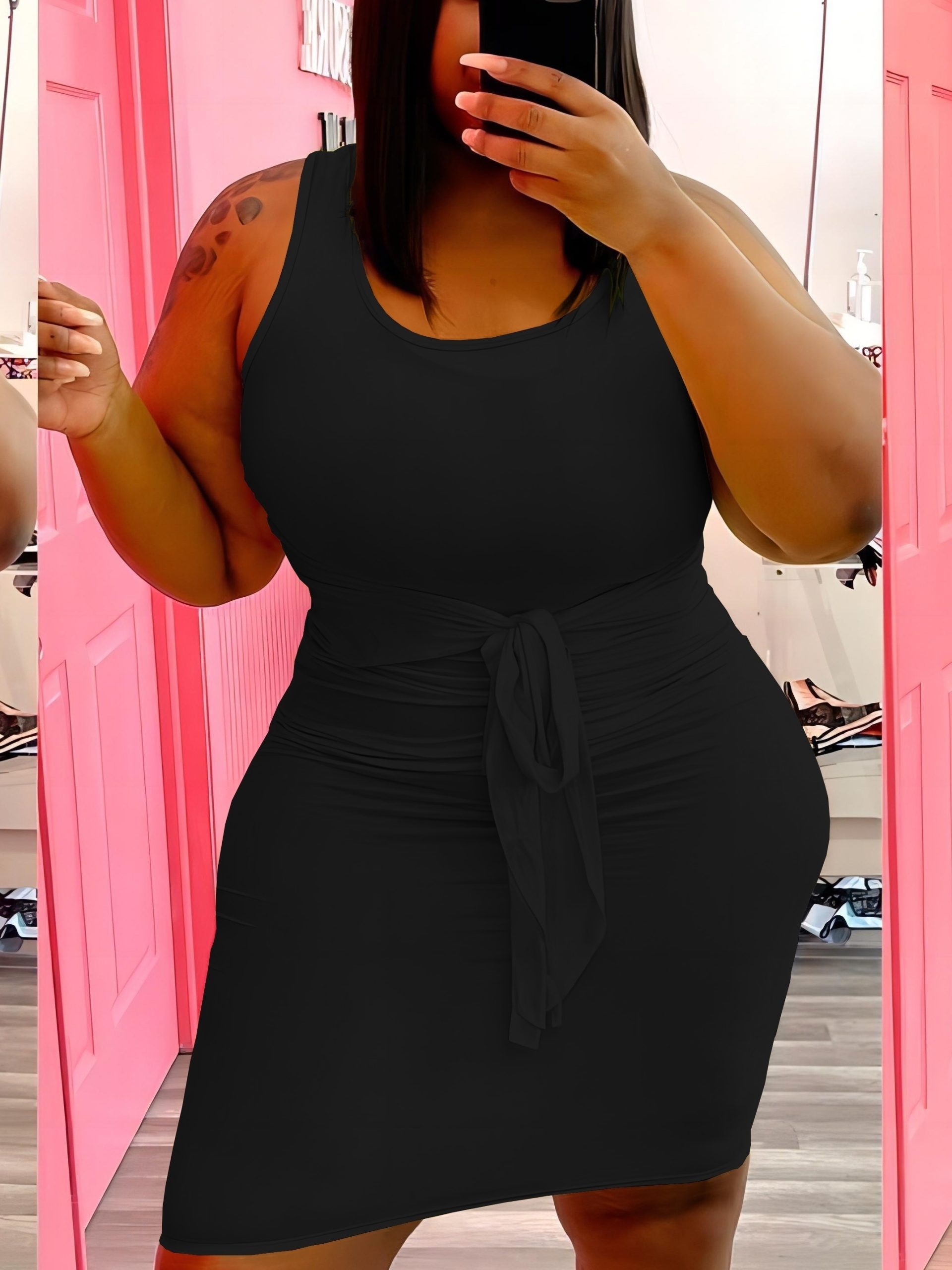 Robe sans manches avec ceinture à encolure dégagée à élasticité moyenne en tissu tricoté