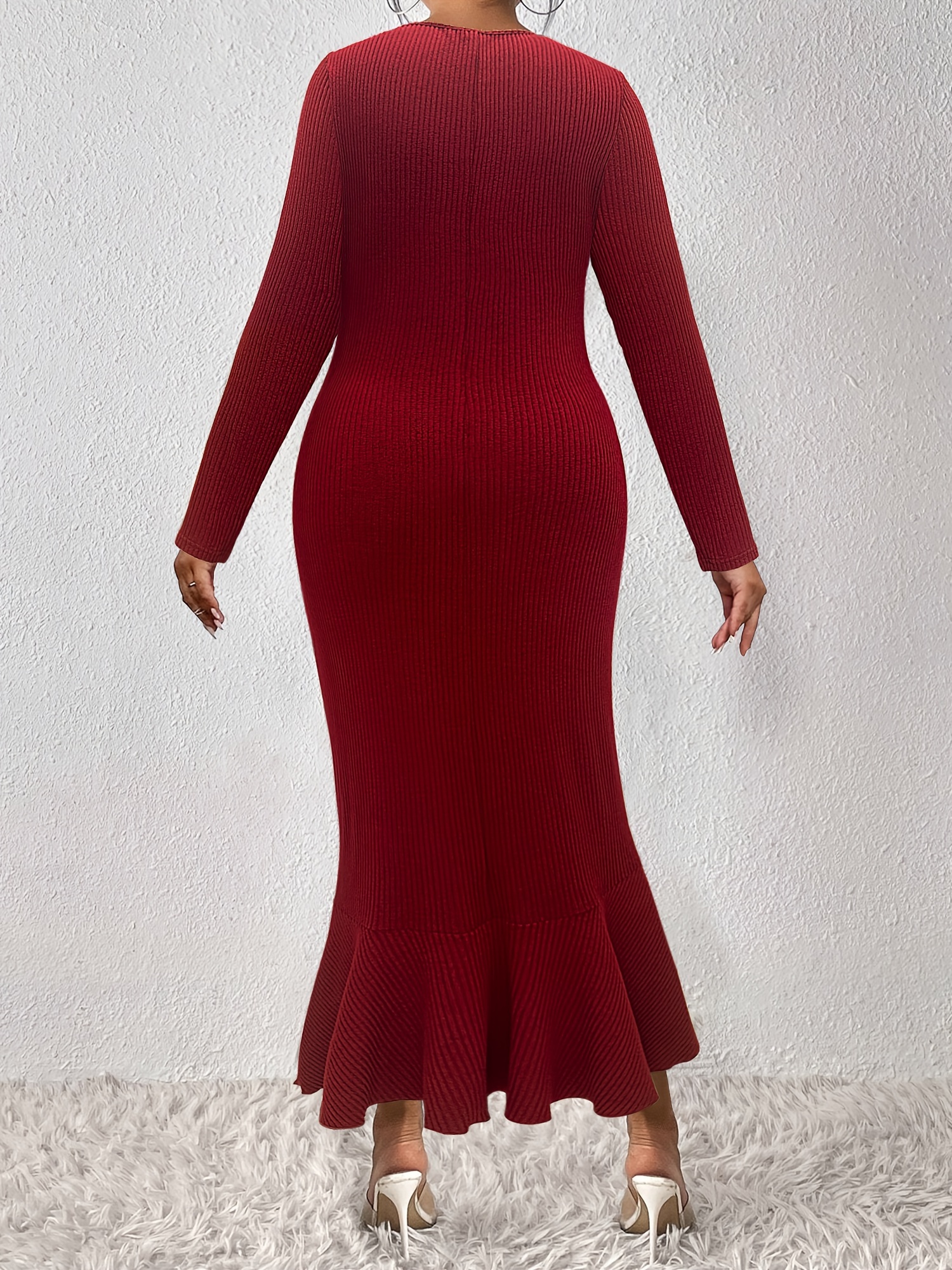Robe pull moulante avec ourlet asymétrique à col carré en tricot côtelé à manches longues – Image 3
