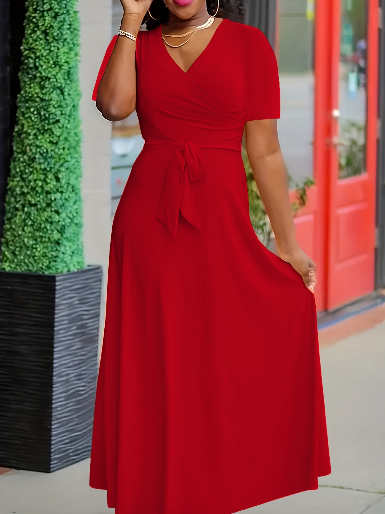 Robe élégante extensible à col V à manches cap à nouer à la taille – Image 3