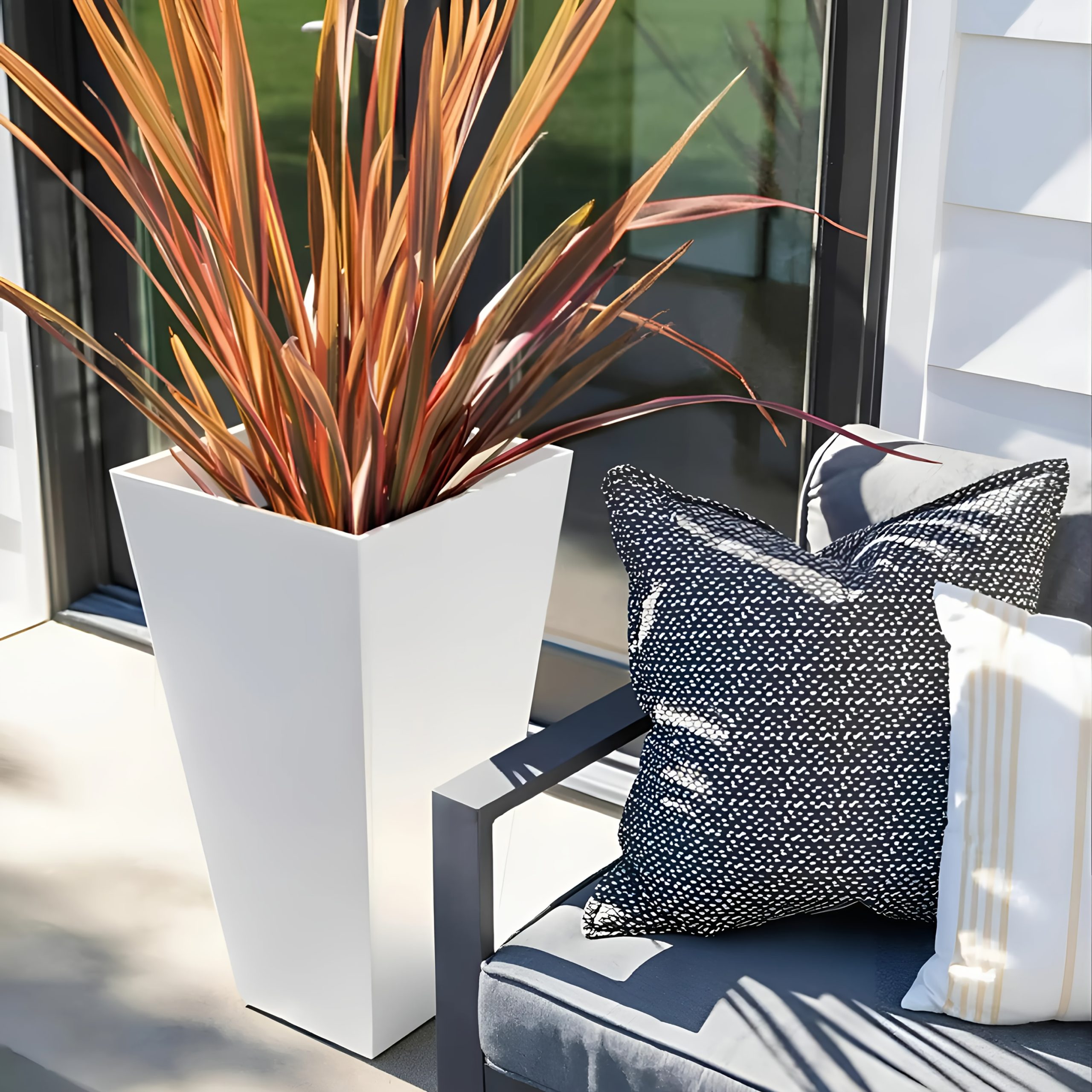 Lot de 2 pots de fleurs rectangulaires en plastiques en forme V – Image 3