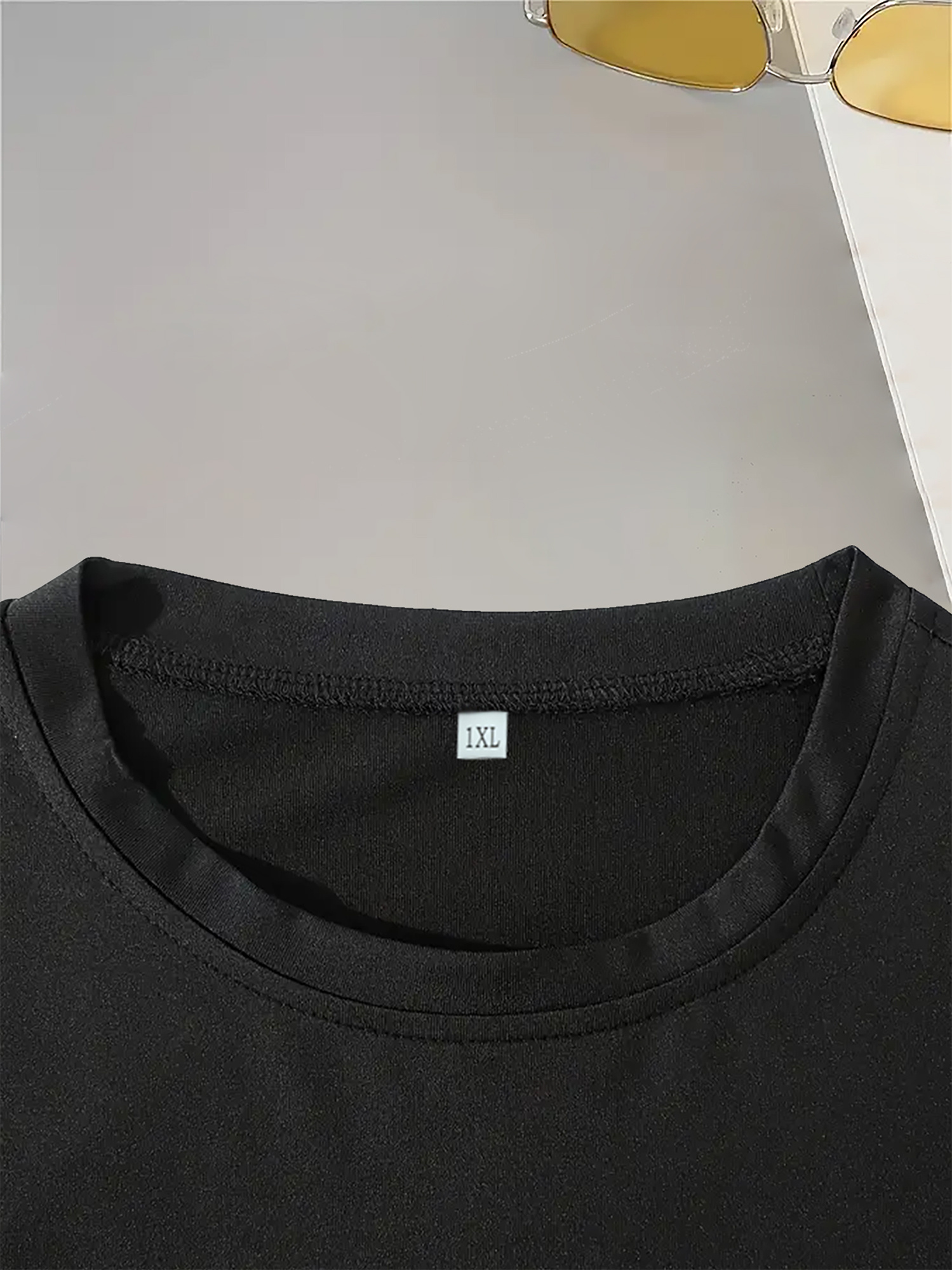 Robe à col rond à manches courtes avec design patte blanche & coeur – Image 3