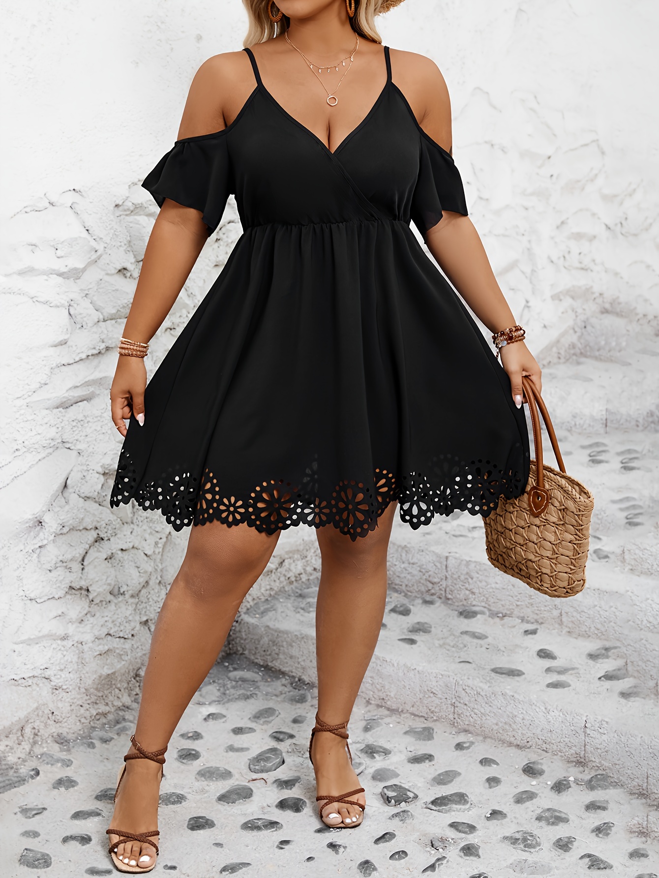 Robe courte élégante à découpes & épaules dénudées – Image 6