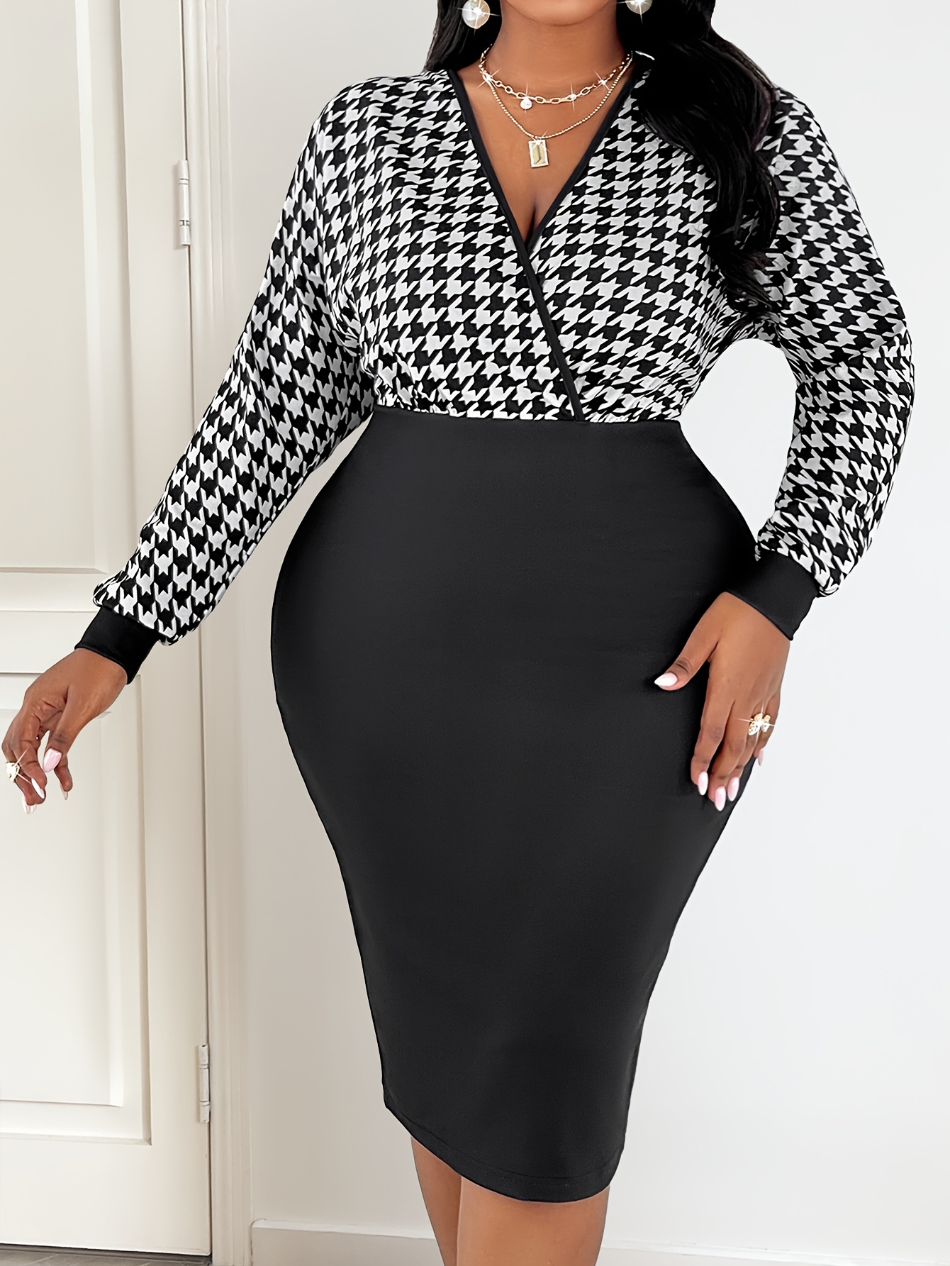 Robe élégante à carreaux à col V profond à manches longues & jupe moulante – Image 4