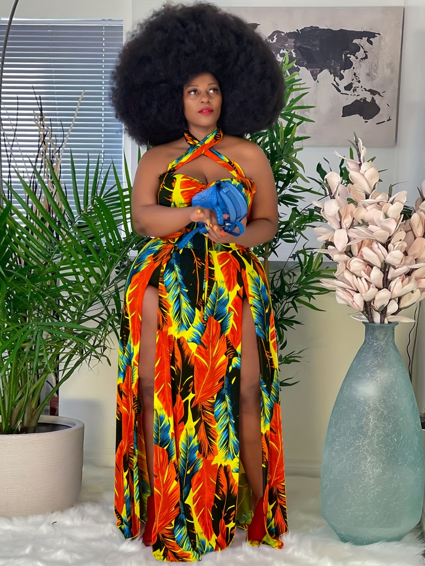 Robe à étirement moyen à dos nu imprimé tropical criss cross – Image 3