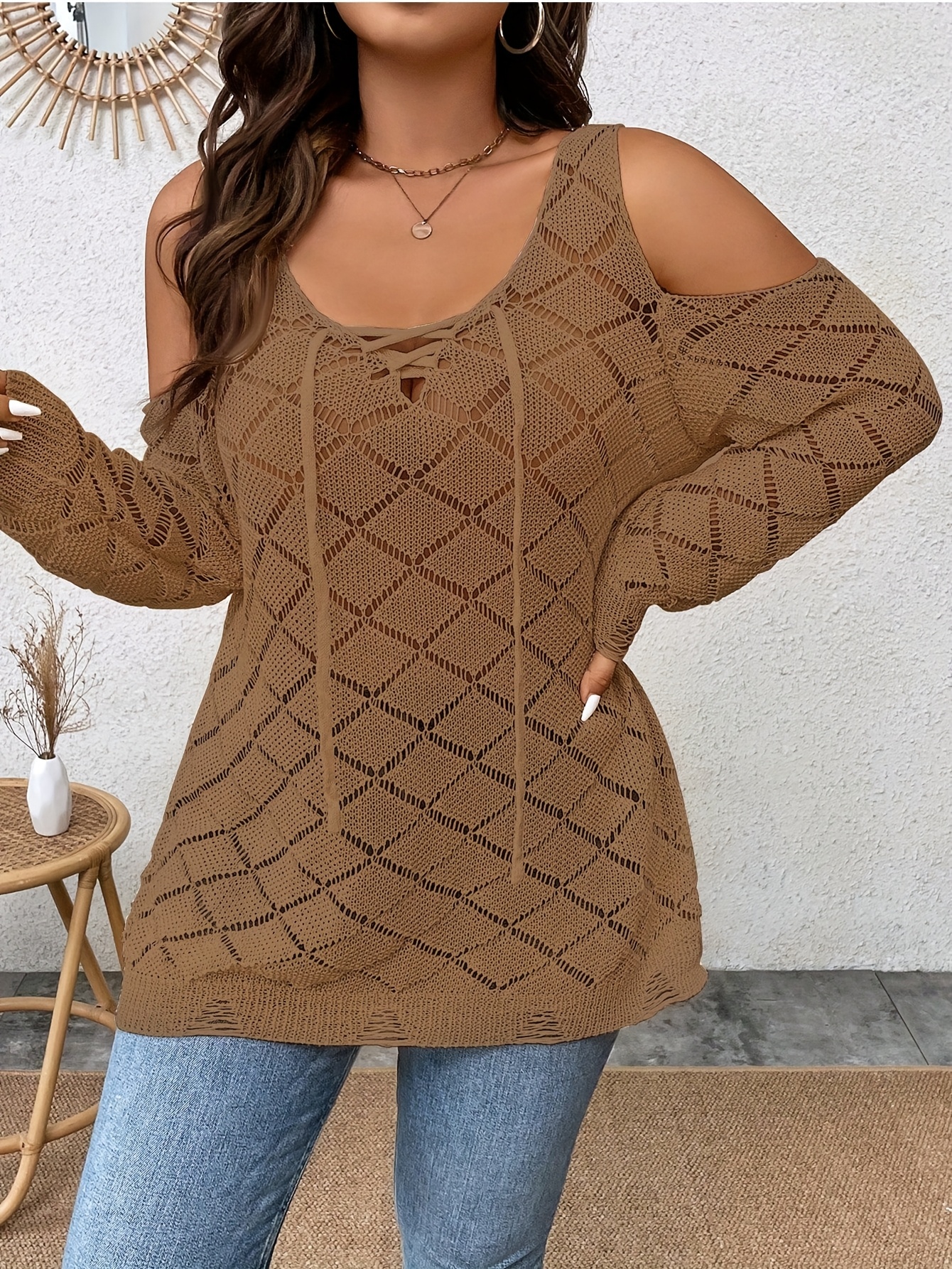 Pull en tricot léger à col V à épaules dénudées à manches longues – Image 3