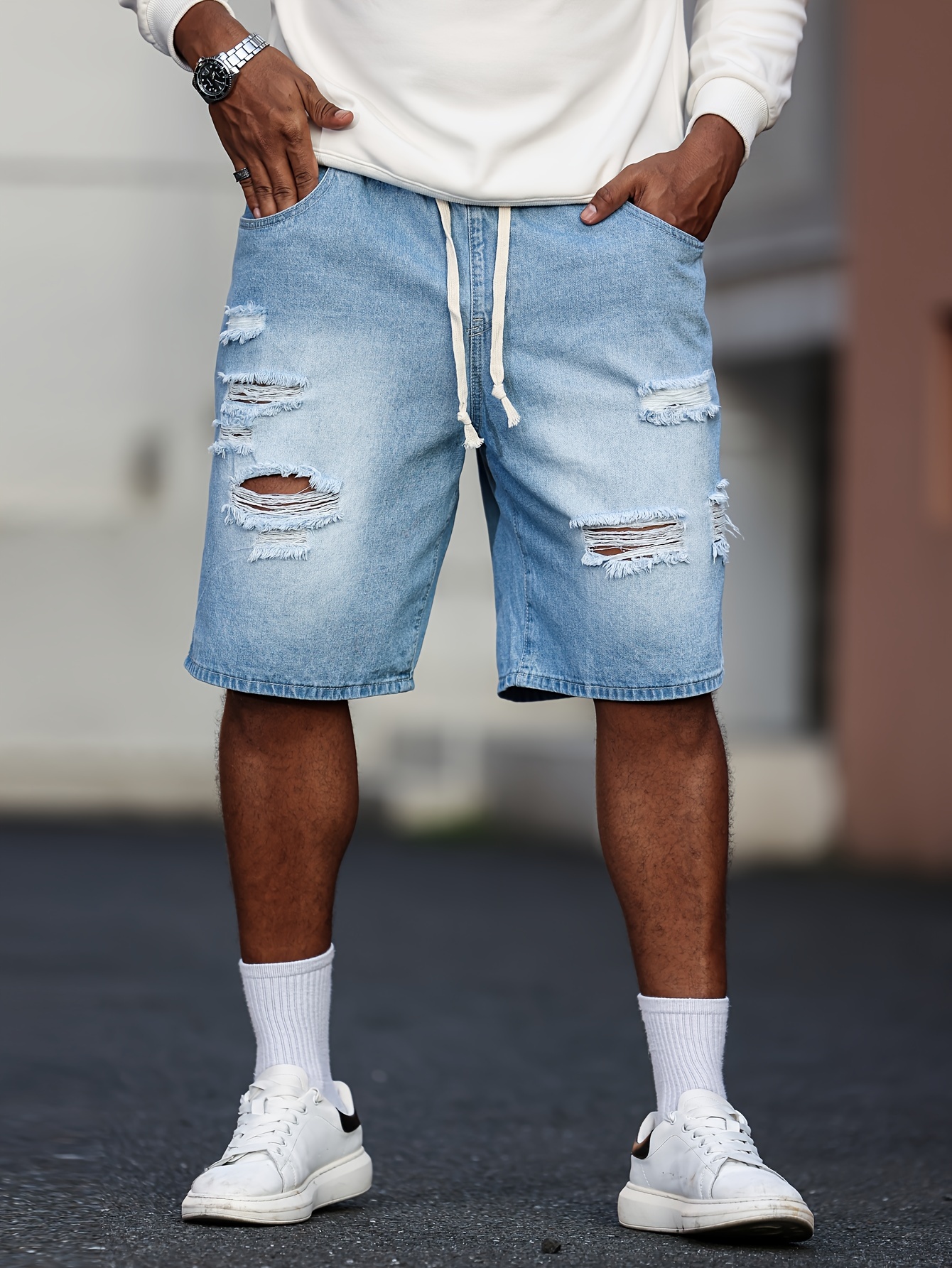 Baggy short en dénim déchirés avec cordon – Image 5