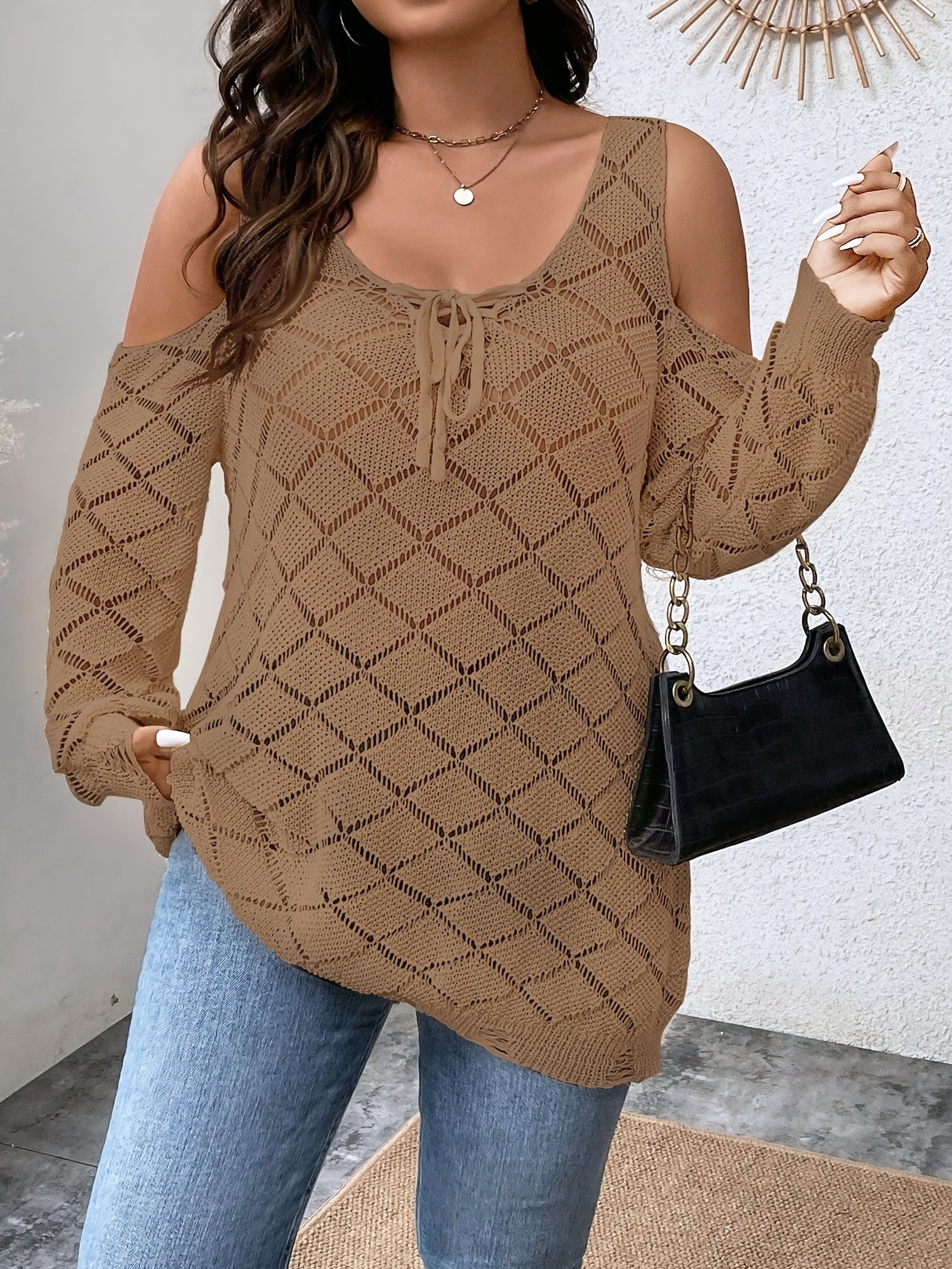 Pull en tricot léger à col V à épaules dénudées à manches longues – Image 6