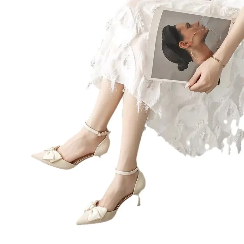 Chaussures à talons aiguilles moyens à bout pointu avec noeud papillon – Image 5
