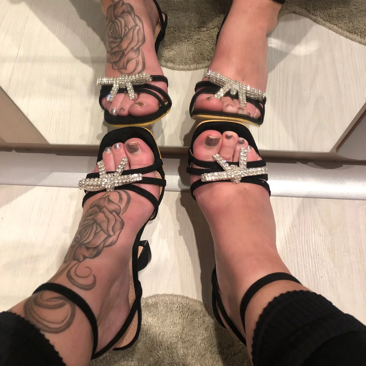 Chaussures à talons hauts à clous transfrontaliers – Image 3