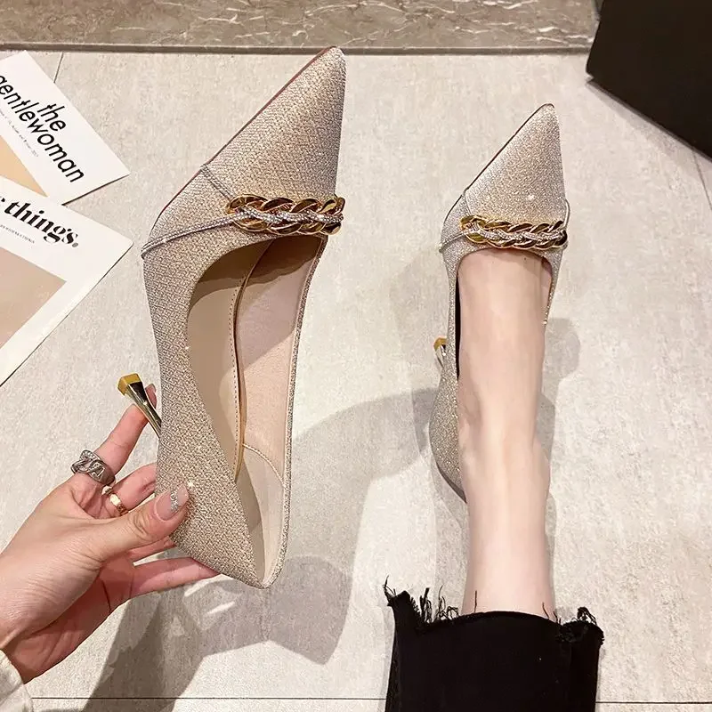 Escarpins en simili cuir à bout pointu à talons hauts – Image 6
