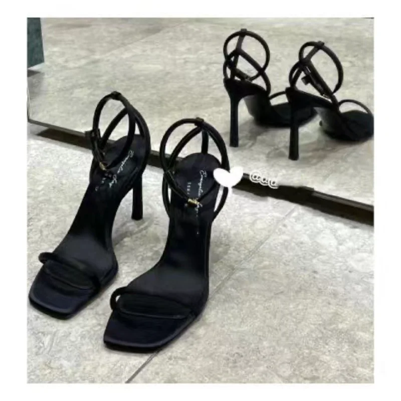 Chaussures ouvertes élégantes à talons hauts à bout carré – Image 5