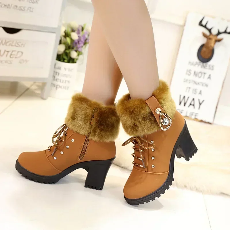 Bottines en daim à talons hauts en peluche – Image 5