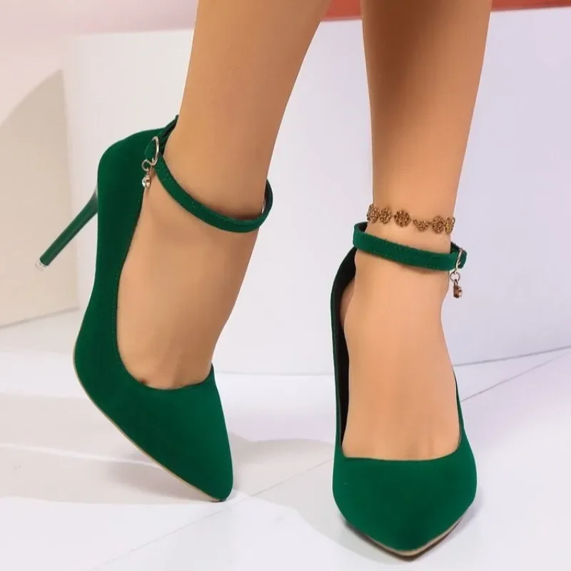 Escarpins élégants à talons super hauts – Image 4