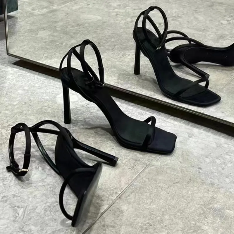 Chaussures ouvertes élégantes à talons hauts à bout carré – Image 4