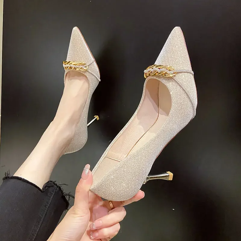 Escarpins en simili cuir à bout pointu à talons hauts – Image 4