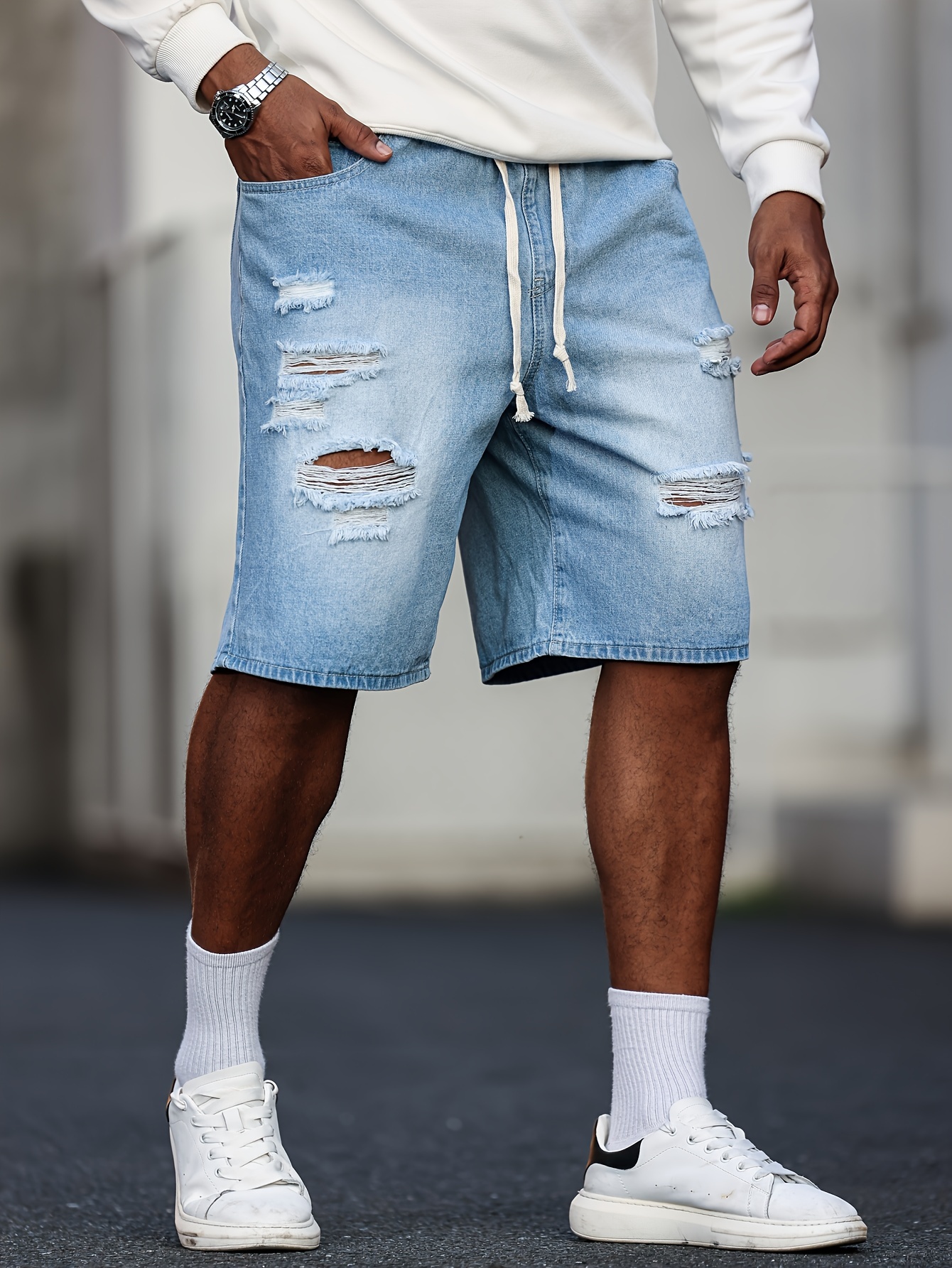 Baggy short en dénim déchirés avec cordon – Image 2