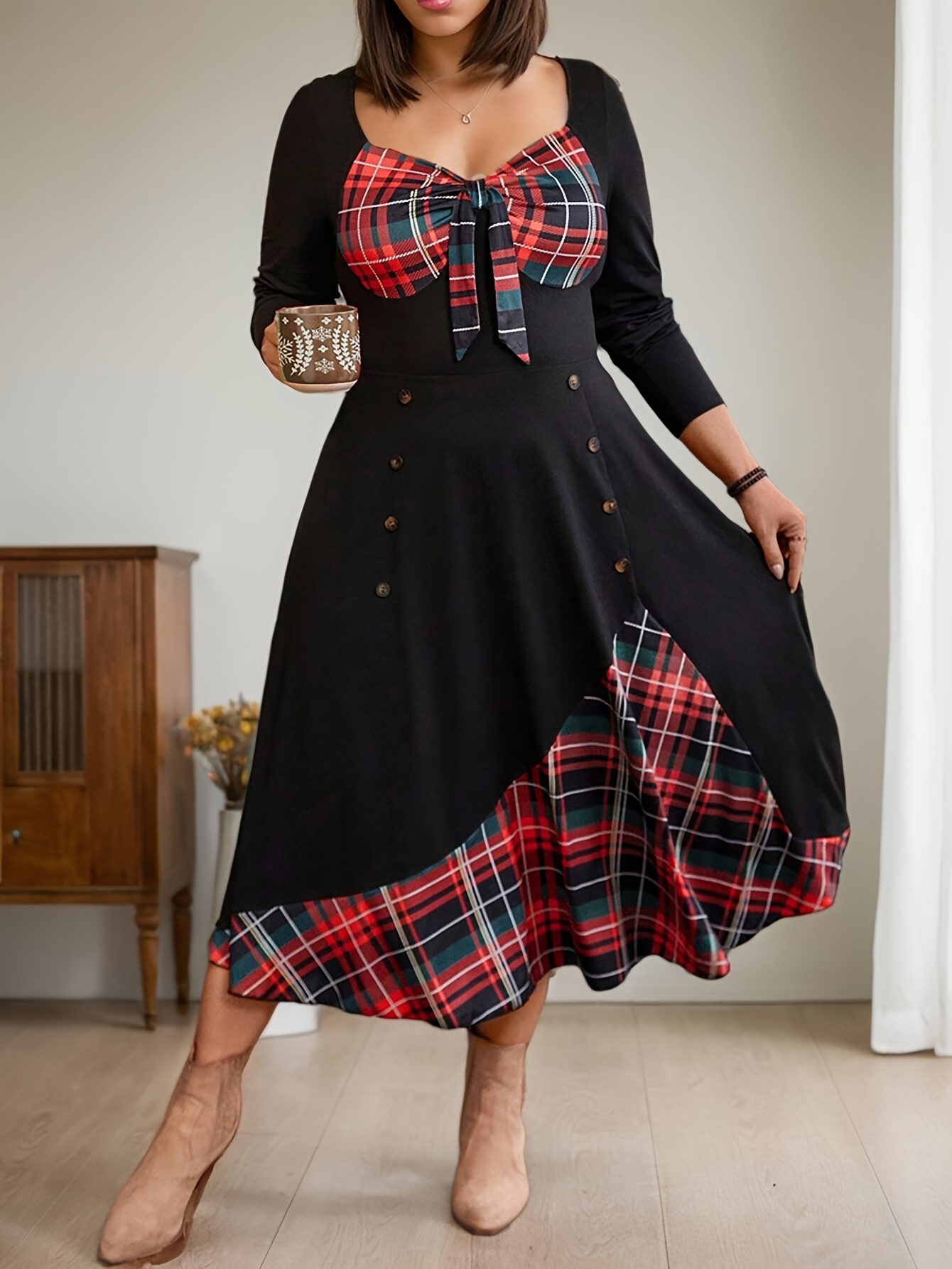 Robe ajustée & évasée avec ourlet trapèze à carreaux à manches longues